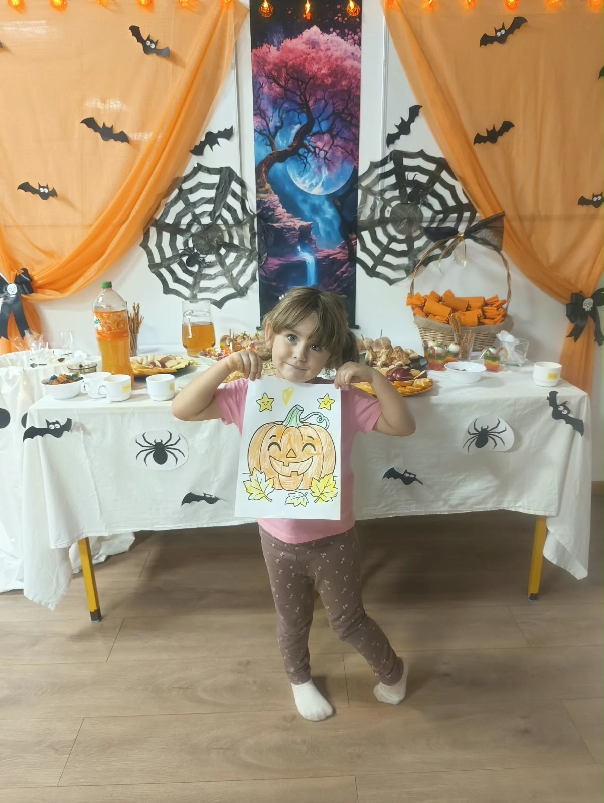 i: Halloween w świetlicy – malowanie dyń i słodki poczęstunek