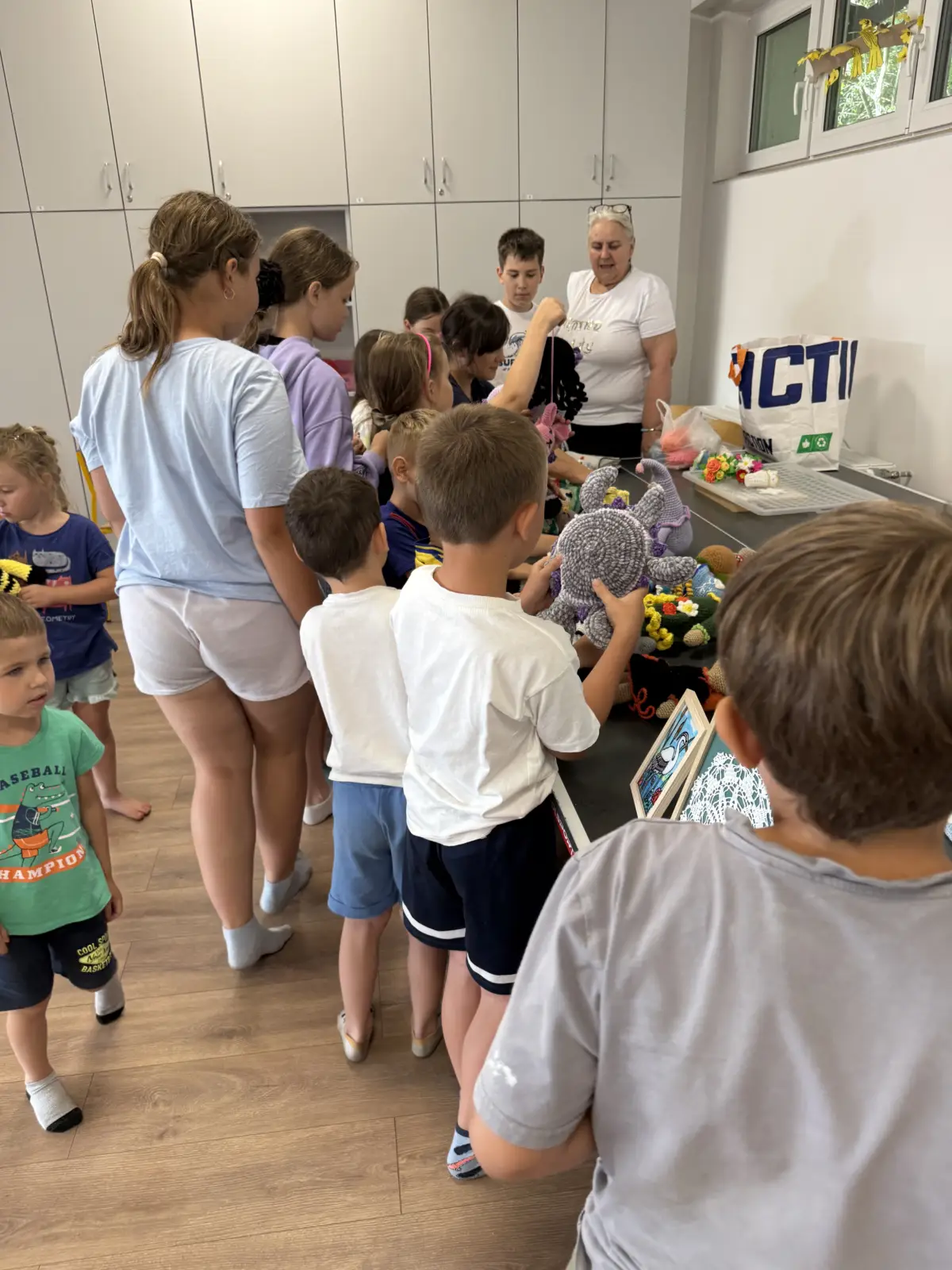Dzieci podczas zajęć wakacyjnych w ramach Akcji Lato 2026